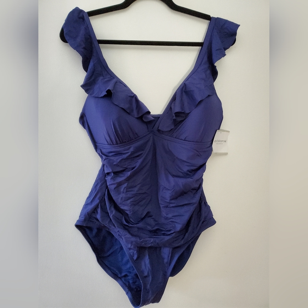 Liz Claiborne one piece bathing suit
